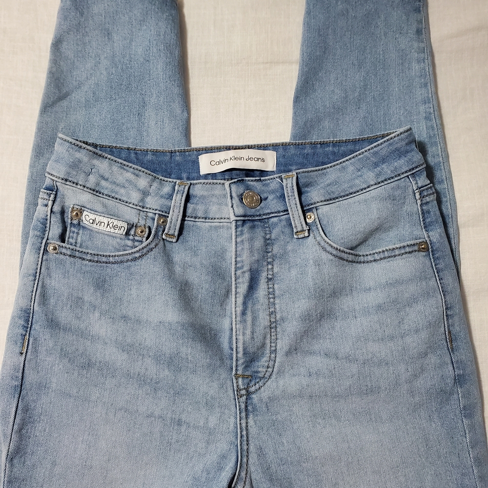 Calvin Klein Women's Straight Leg Jeans in Light Blue